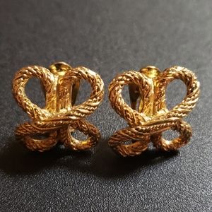 Les Bernard vintage gold tone clip earrings